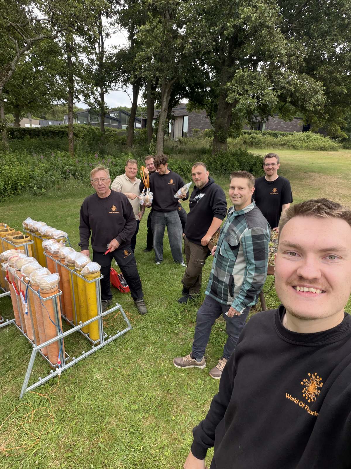 World Of Fireworks-holdet til et event
